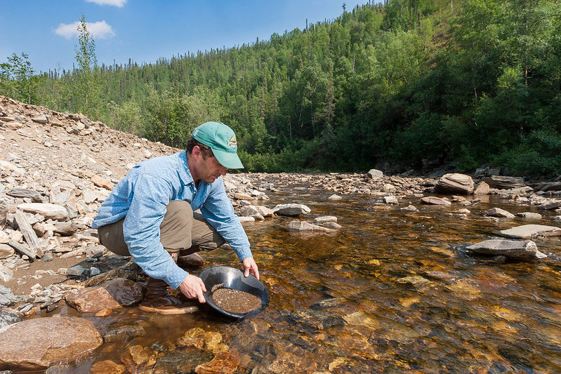 Gold panning not in california but in Alaska (flickr/ Bureau of Land Management in Alaska CC BY 2.0 Deed)